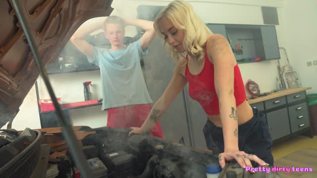 Sexy young mechanic needs her pussy sucked
