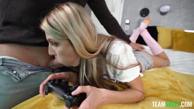 Gamer Girl Focus — MILF & Mature scene by Mylfed