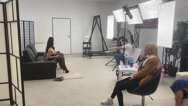 Behind the scenes #6, Moona, Daniela Ortiz and others. More info in description — MILF & Mature scene by Mylfed