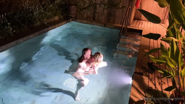 Fucking In The Pool On Vacation
